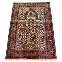 Tapis caucasien vintage de prière Erivan avec motif treillis, vieux d'environ 40 ans