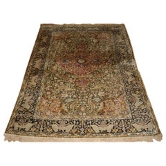 Antigua alfombra turca de seda Kayseri con diseño de caza, Circa 1890