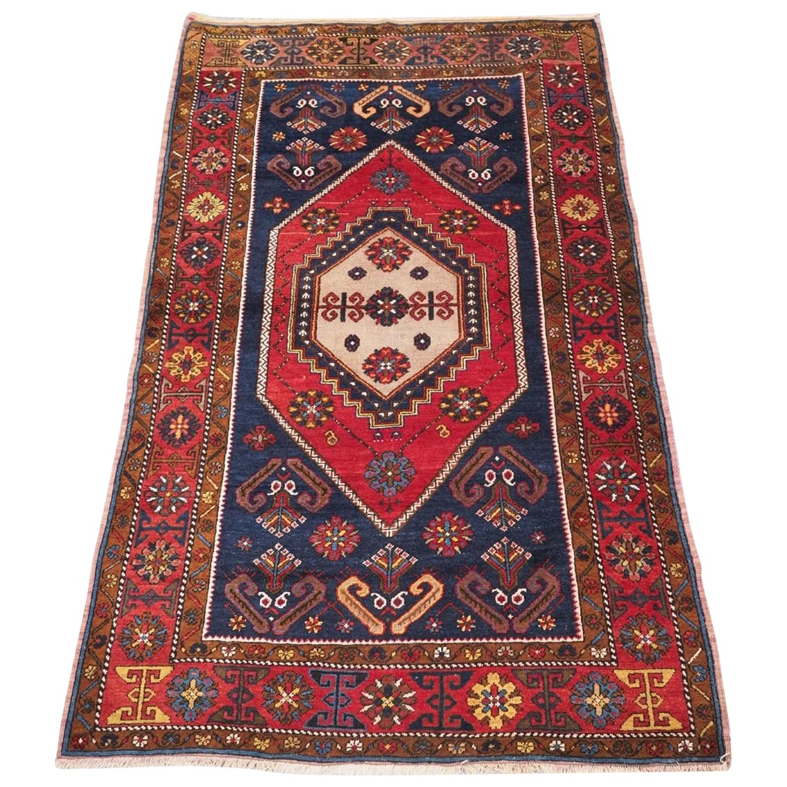 Antique Turkish Yahyali Rug with Traditional Medallion Design, Circa 1920 For Sale