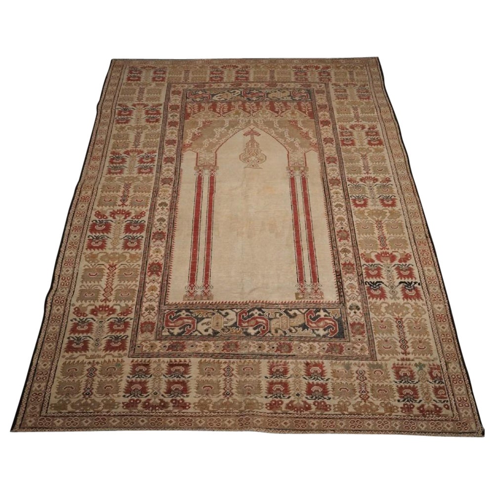 Antique Turkish Ghiordes Prayer Rug with White Ground, 18th Century