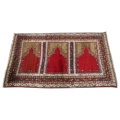 Antigua alfombra de oración turca Sivas Saf, con varios nichos, Circa 1900