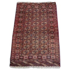 Antiker Tekke Turkmen-Teppich, weiche Farbe mitchinesischen Highlights, um 1900