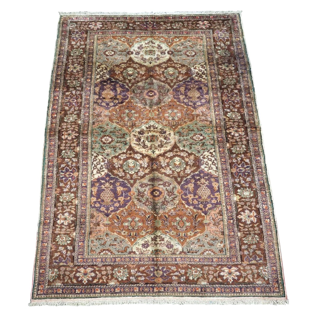 Alfombra turca vintage Kayseri de seda artística con diseño floral repetido, circa 1930