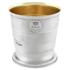 Gobelet de voyage pliable victorien en argent sterling