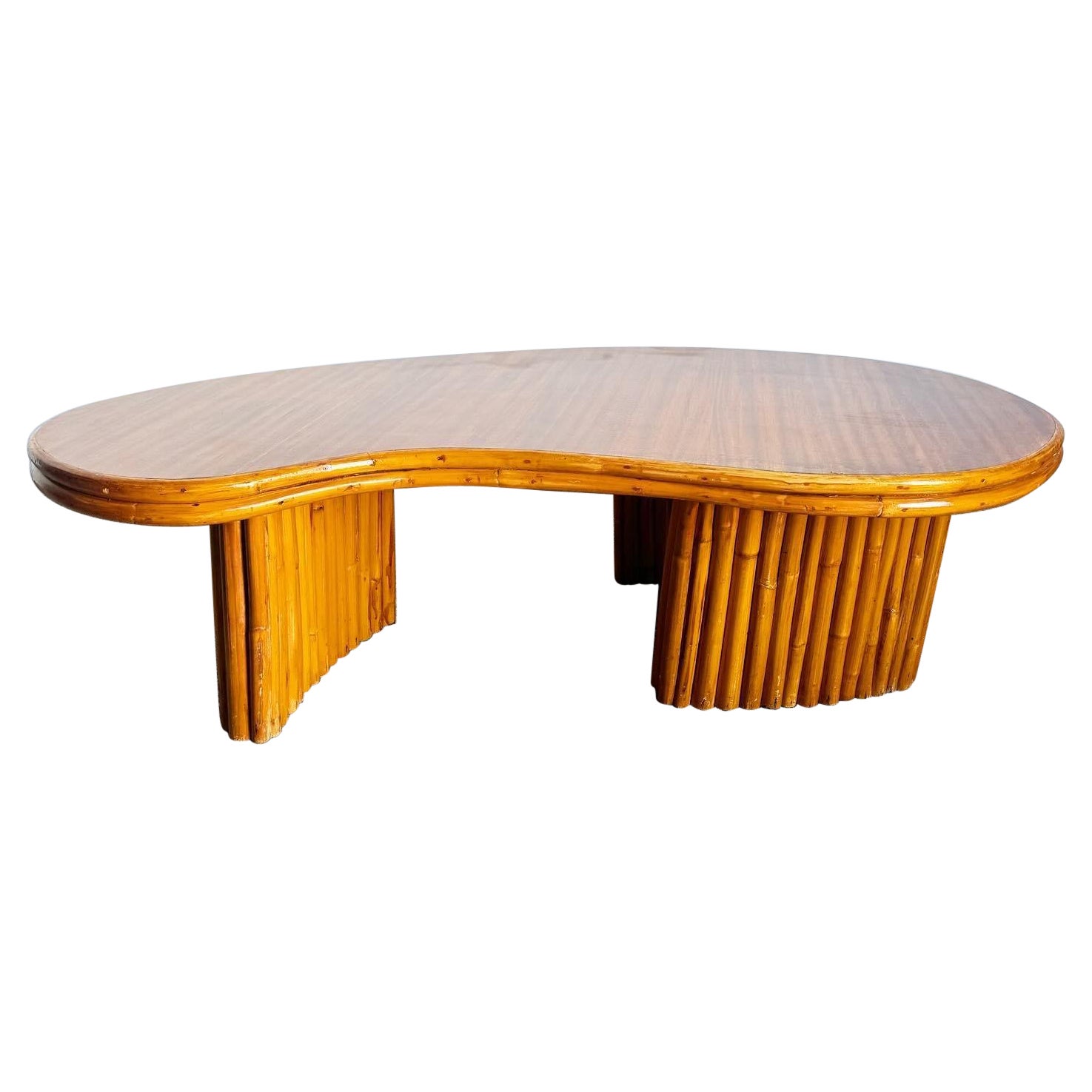 Boho Chic Bambus-Couchtisch in Knochenform