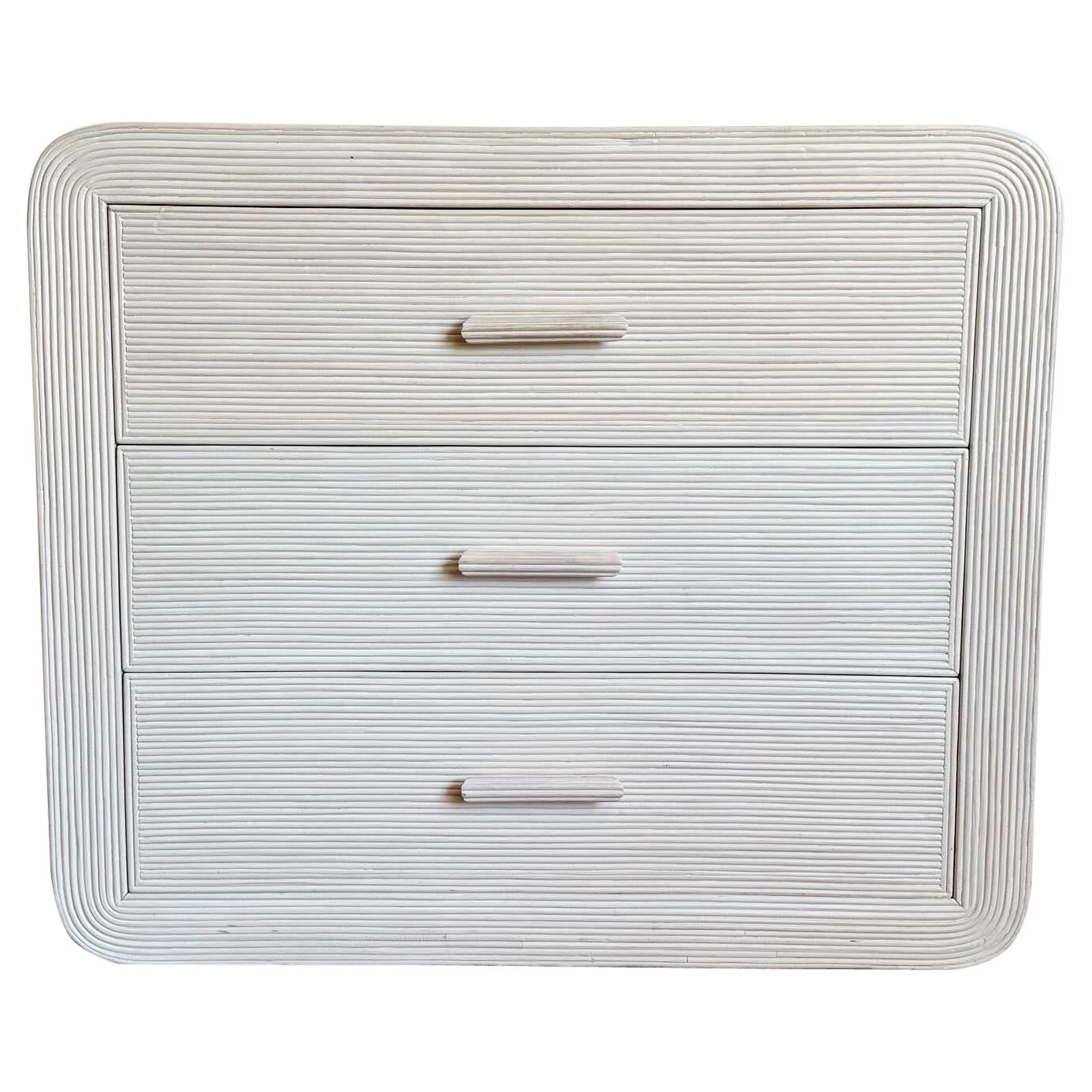 Cómoda Boho Chic Blanca Lavada Remolino Lápiz Caña Cascada