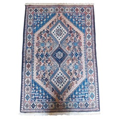 Tappeto persiano annodato a mano con medaglione geometrico Yalameh Rug
