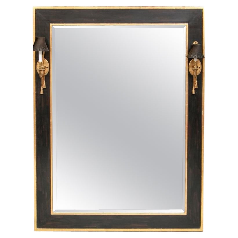 Grand miroir biseauté peint et doré avec appliques