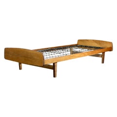 Daybed in oak, made in France, 1950s