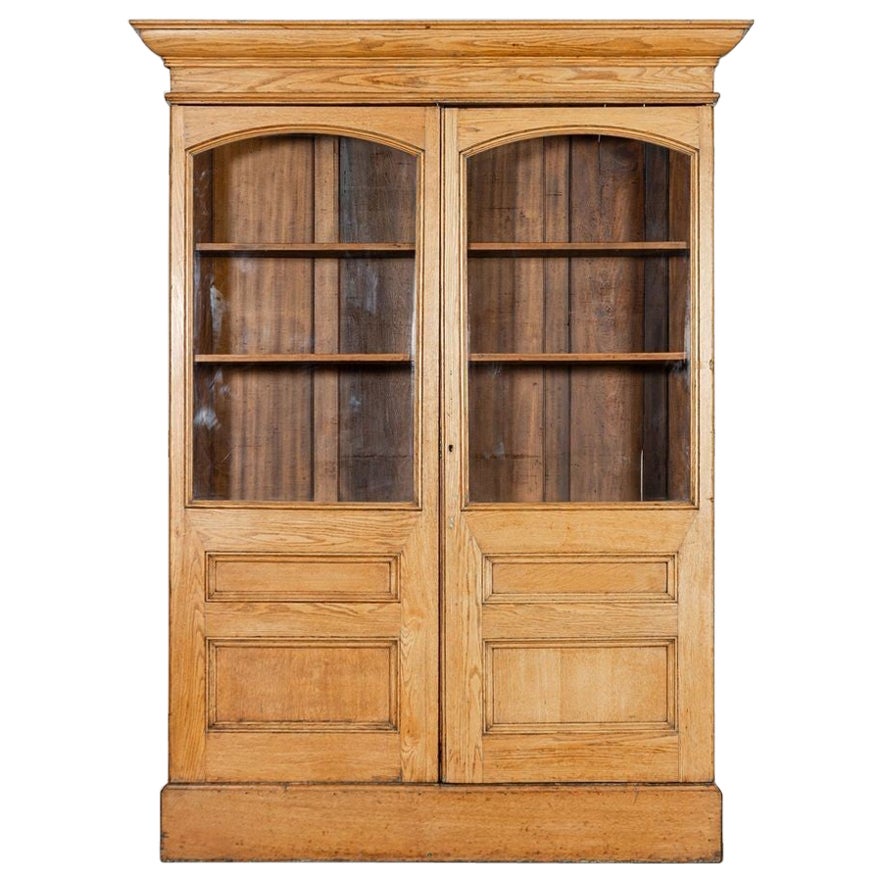 Gran librería inglesa de roble esmaltado