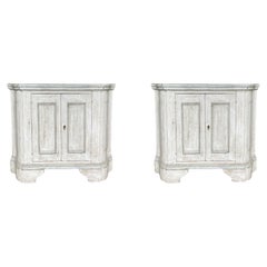 18th Century Italian Pair of White Pinewood Credenzas - Antique Cupboards