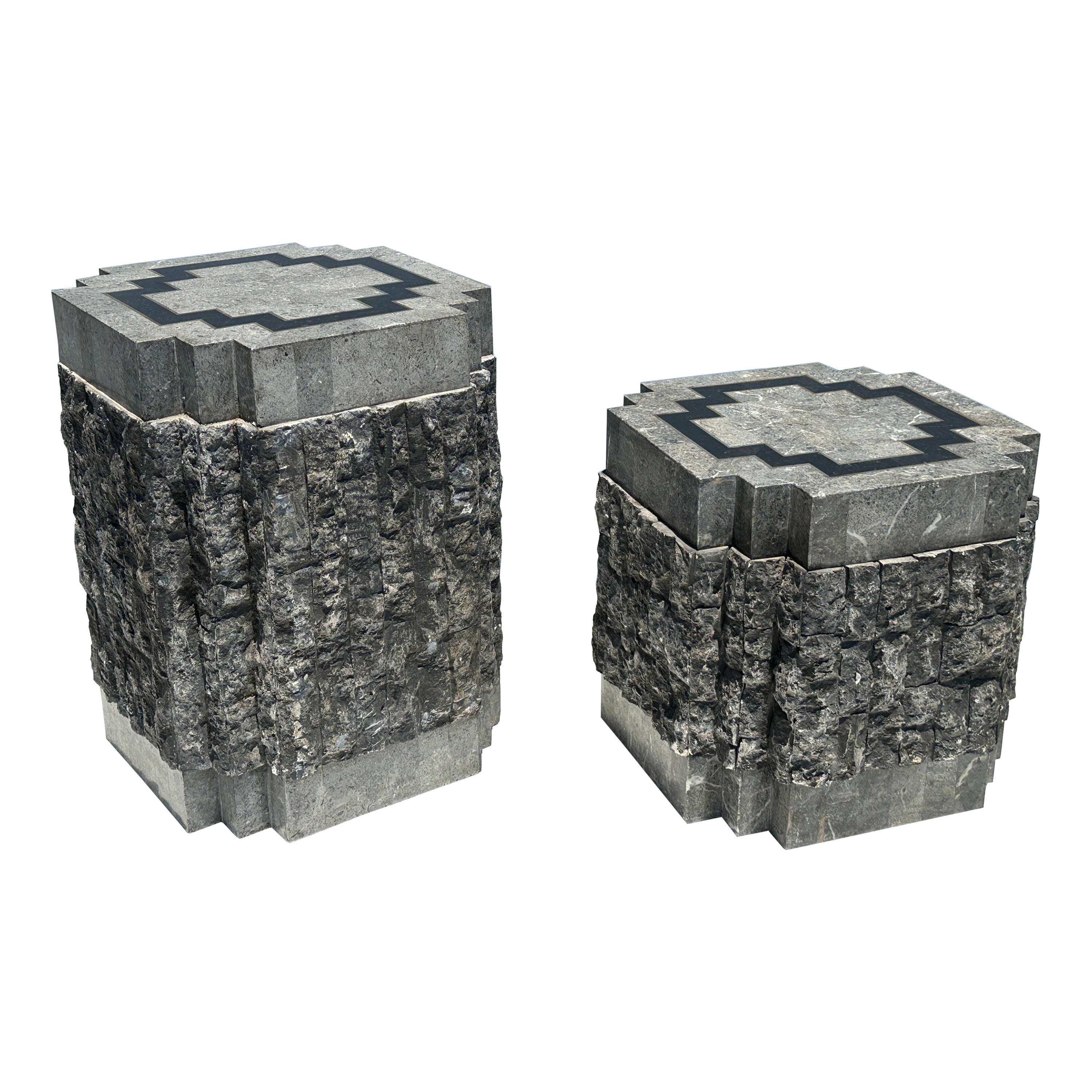 Beistelltische aus Stein mit Mosaik und Messingbeschlägen