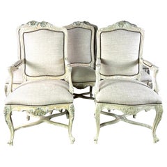 Conjunto de Ocho Sillas de Comedor Francesas Pintadas Estilo Luis XV