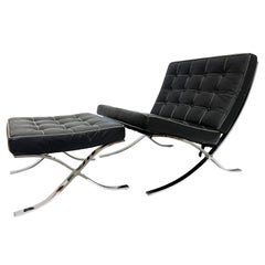 Vintage-Stuhl- und Ottomane-Set im Barcelona-Stil von Mies Van der Rohe