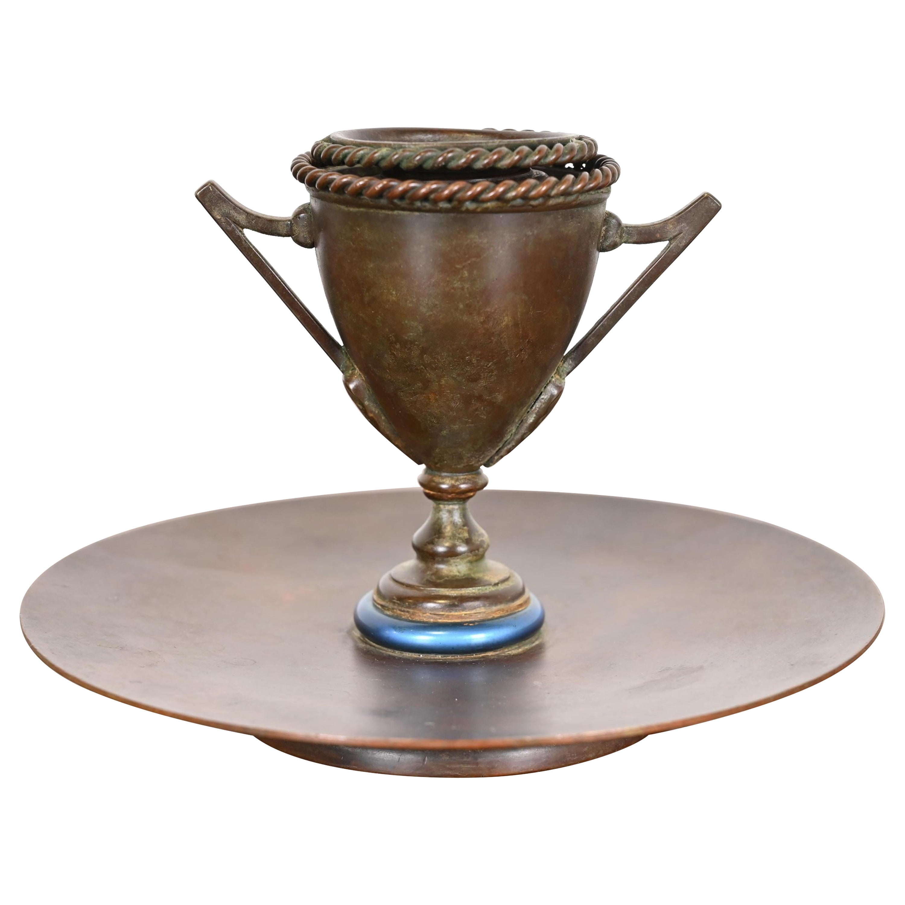 Candelero de bronce y cristal favrile de Louis Comfort Tiffany Furnaces, años 20