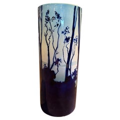 Paragüero Francés de Mediados de Siglo Pintado de Porcelana Azul y Blanca