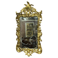 Englischer Rokoko-Wandspiegel des 18. Jahrhunderts mit geschnitztem Giltwood-Rahmen
