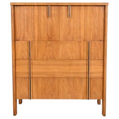 Cómoda de caballero John Widdicomb de madera de nogal y palisandro moderna de mediados de siglo, años 60