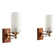 Schwedischer Designer, Wandleuchten, Messing, Teakholz, Glas, Schweden, 1950er Jahre