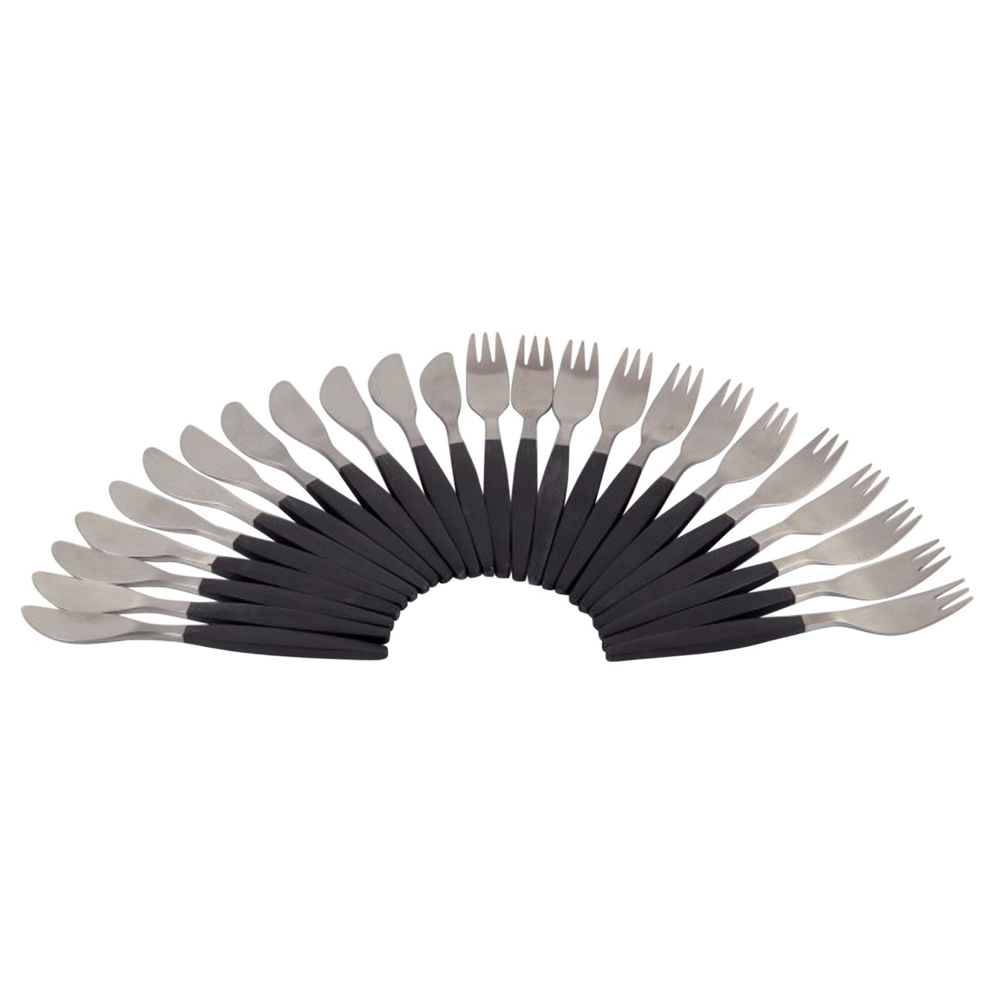 Folke Arström for Gense, Sweden. Twelve-person "Focus De Luxe" lunch cutlery set