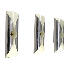 Italian modern chromed metal and white cylindrical wall lamps, 1970s