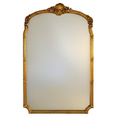 Antiguo Espejo de Pared Luis XIV de Madera Dorada con Elementos Florales y de Concha C1930
