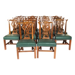 Conjunto Vintage de 14 Sillas de Comedor Chippendale de Caoba Mediados del Siglo XX
