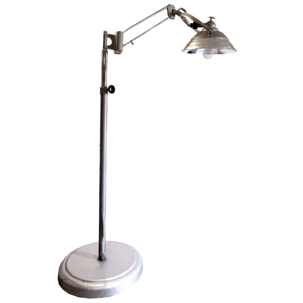 Large Rolling Articulated Arm Operating Room Lamp