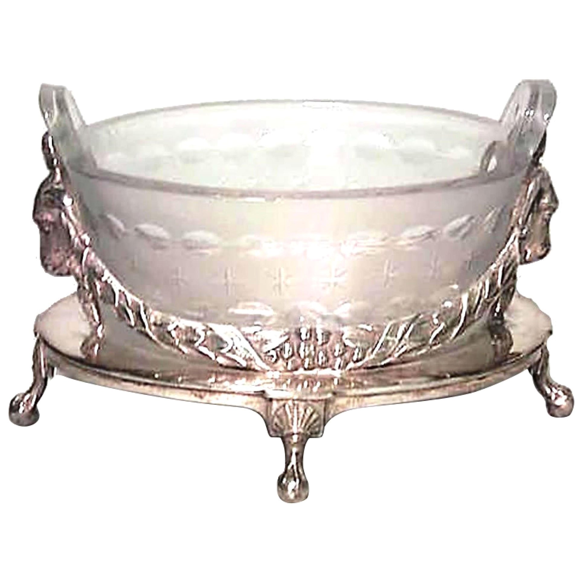 Centro de mesa inglés georgiano de plata con cabeza de carnero en venta