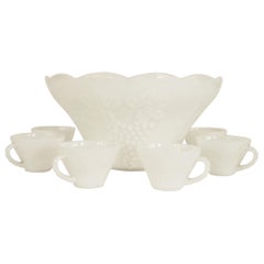 13-teiliges amerikanisches viktorianisches Milchglasschalen-Set aus Milchglas