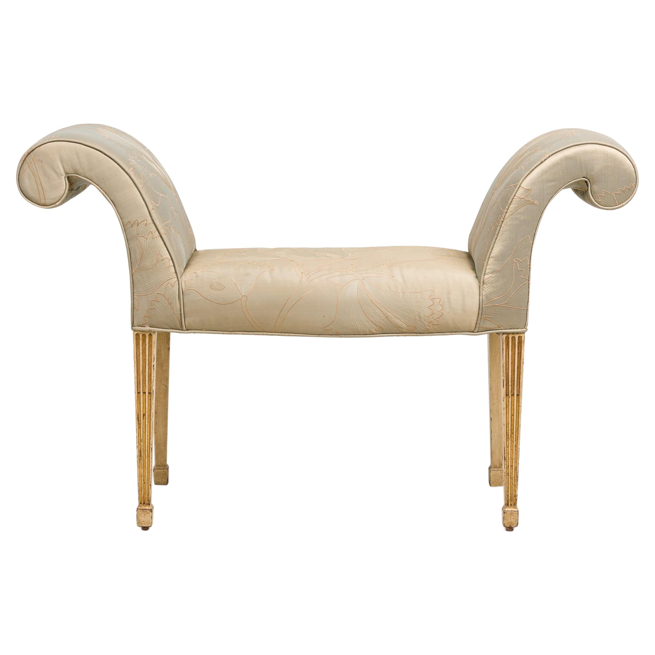 English George III Parcel Gilt bestickt Satin gepolstert Window Seat im Angebot