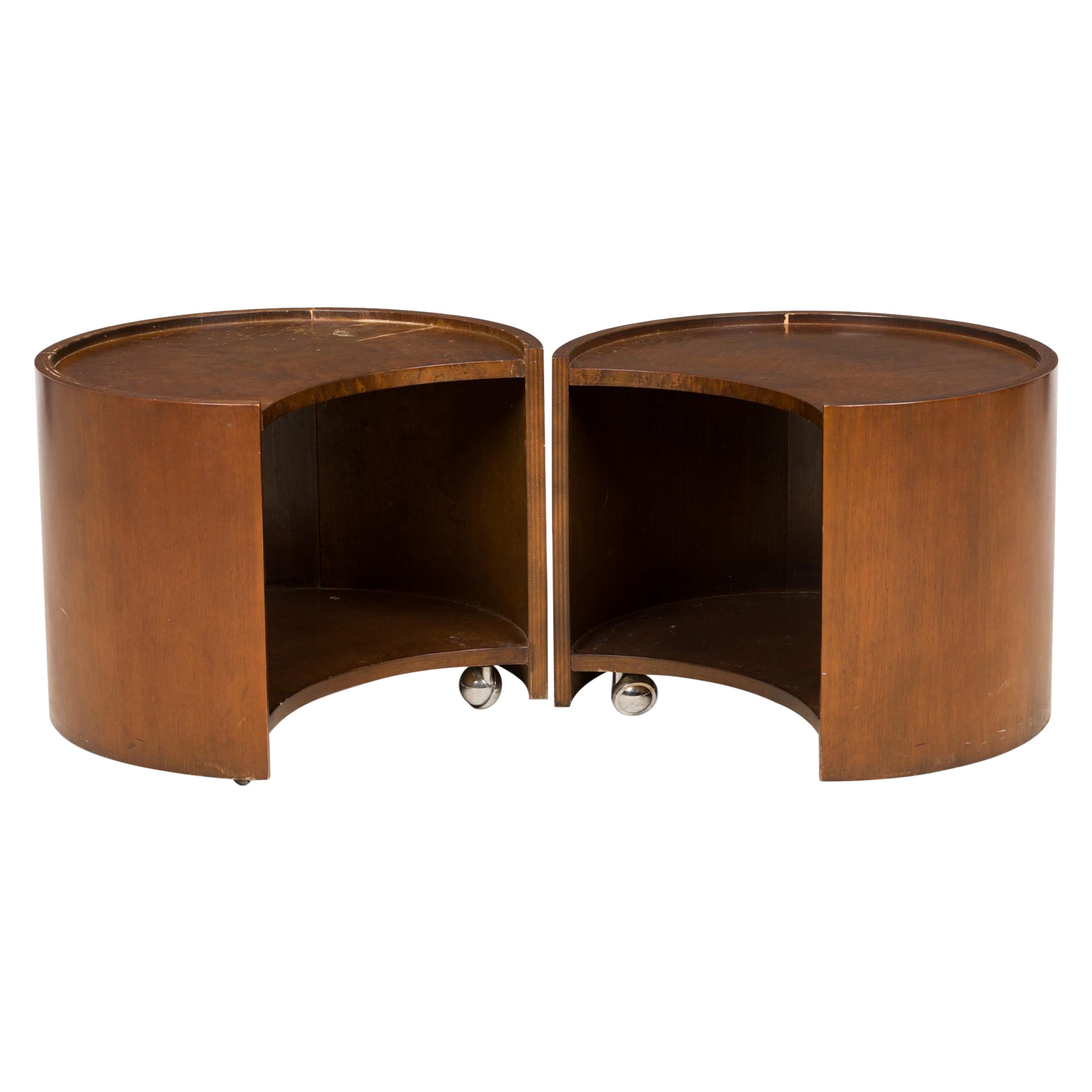 Pareja de mesas auxiliares encajables Baker Furniture Company Luna creciente