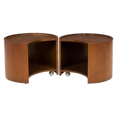 Pareja de mesas auxiliares encajables Baker Furniture Company Luna creciente