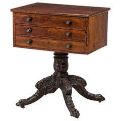 Mesa auxiliar de caoba American Empire de Duncan Phyfe