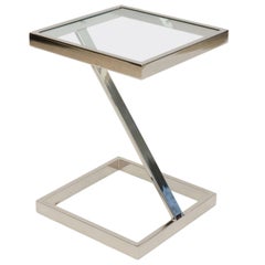 Mesa auxiliar moderna americana de cromo y cristal, Pace Collection