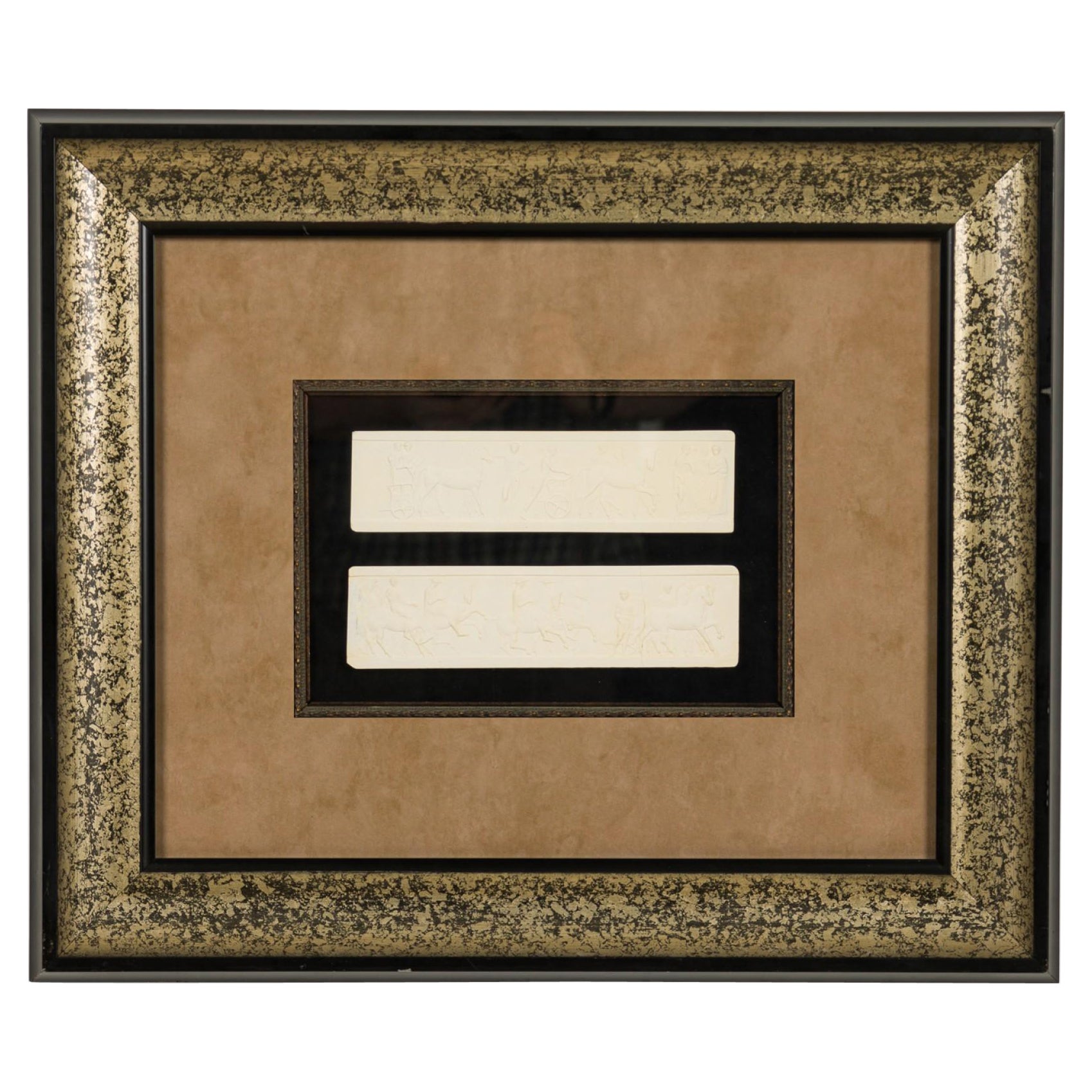 Italienische Renaissance-Wandtafel aus der Renaissance mit zwei weißen Plaketten