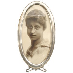 English Victorian Style Silver Oval Picture Frame