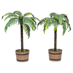 Pareja de esculturas de palmeras bonsái asiáticas vintage en tole verde y dorado