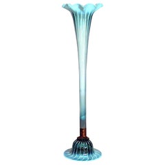Vase trompette anglais Arts & Crafts bleu