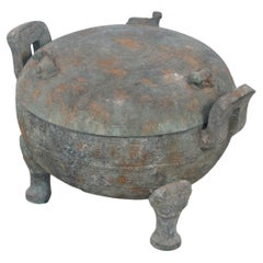 Olla con tapa y pie de bronce patinado estilo dinastía Han china