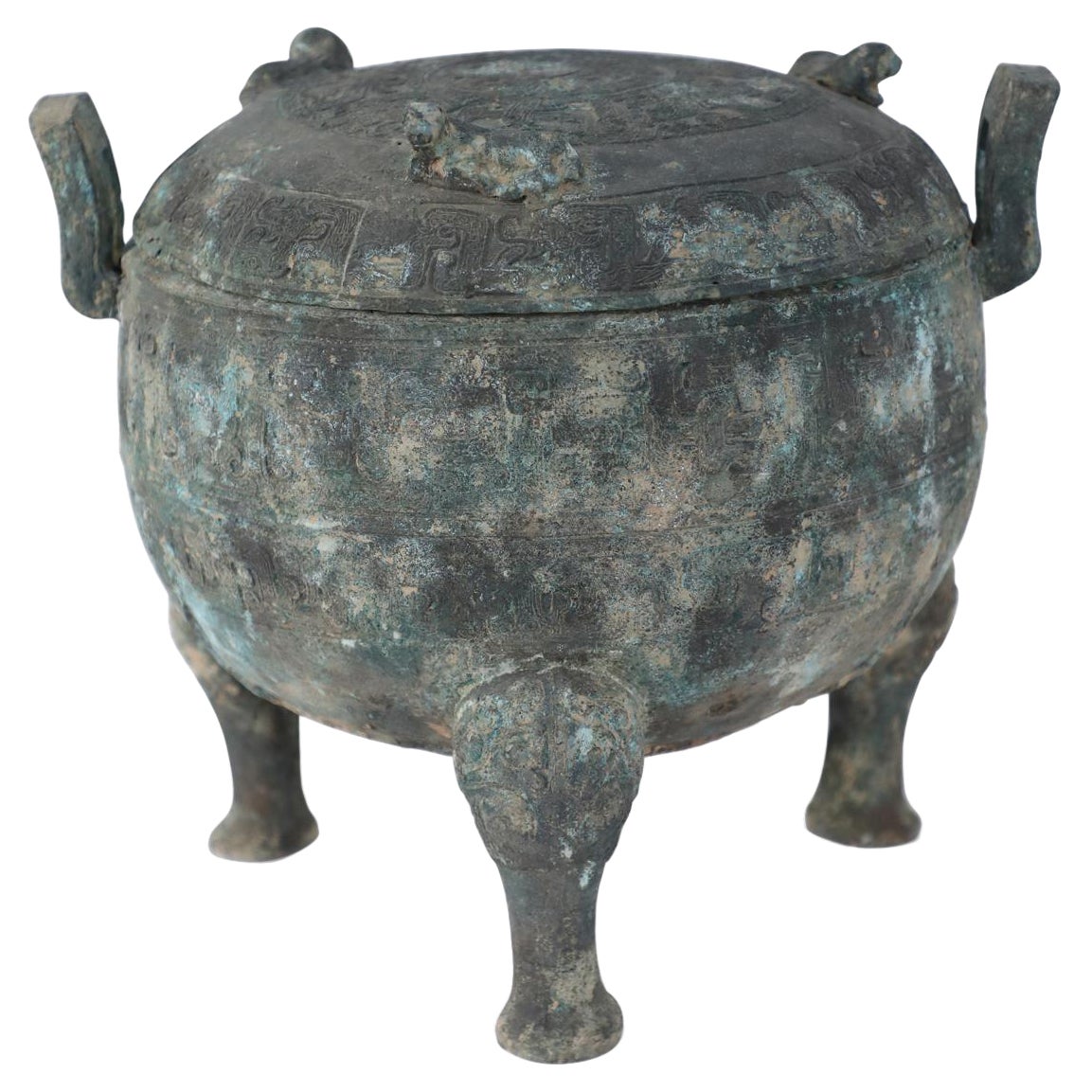 Olla con tapa y pie de bronce patinado estilo dinastía Han china