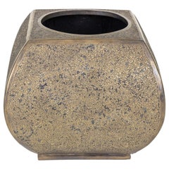 Gary Dipasquale Vaso contemporaneo in ceramica a forma di cerchio e quadrato con smalto testurizzato