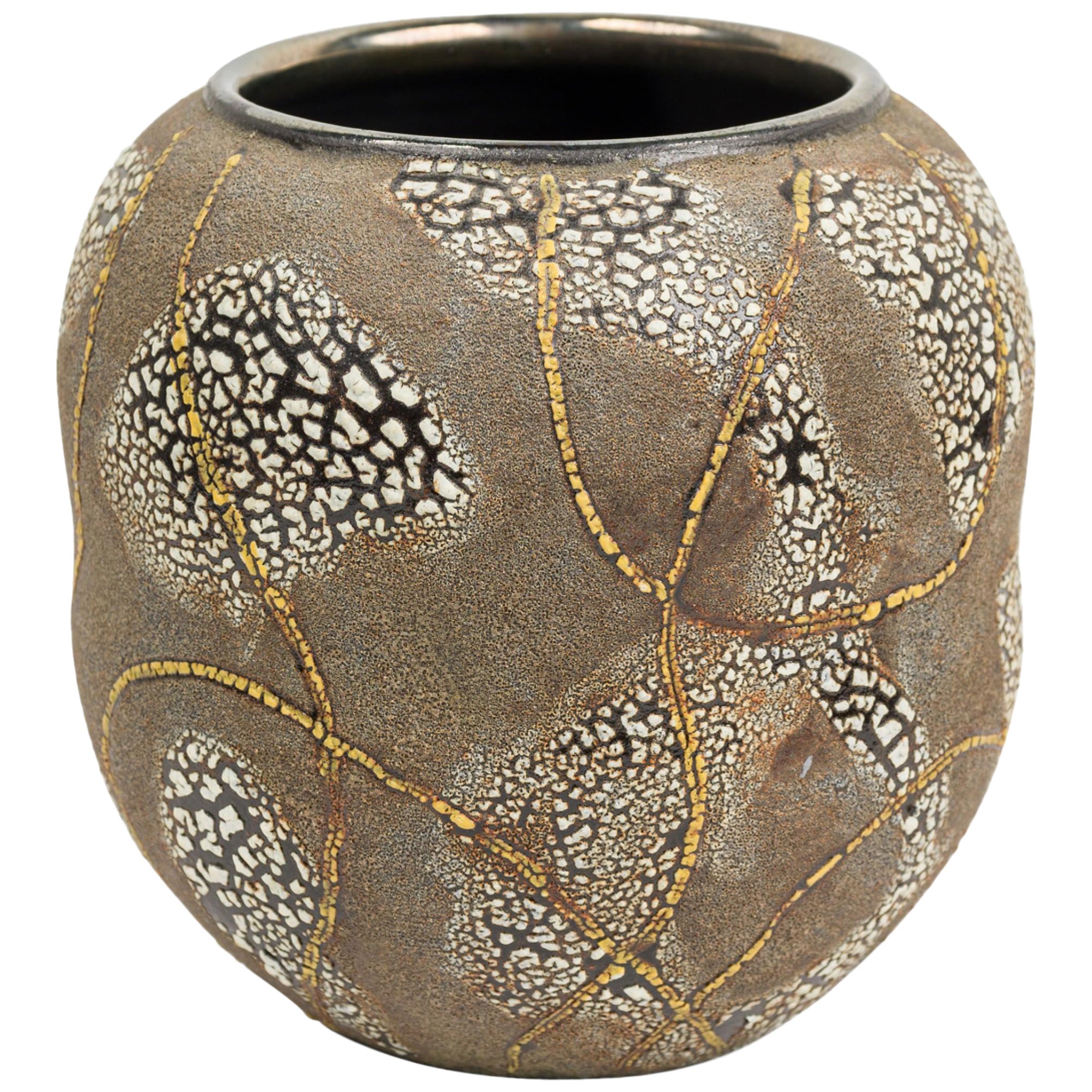 Gary Dipasquale Vaso di zucca grigio-marrone con linea astratta di corteccia bianca