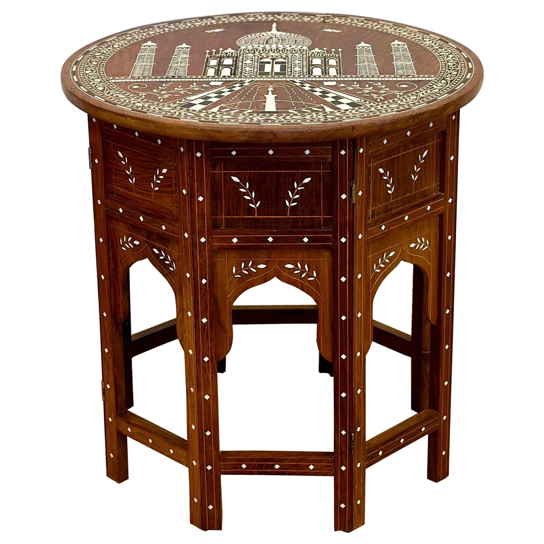 1950er Jahre Anglo-indischer Taj Mahal-Tisch mit Knocheneinlage, rund, klappbar, Teetisch im Angebot