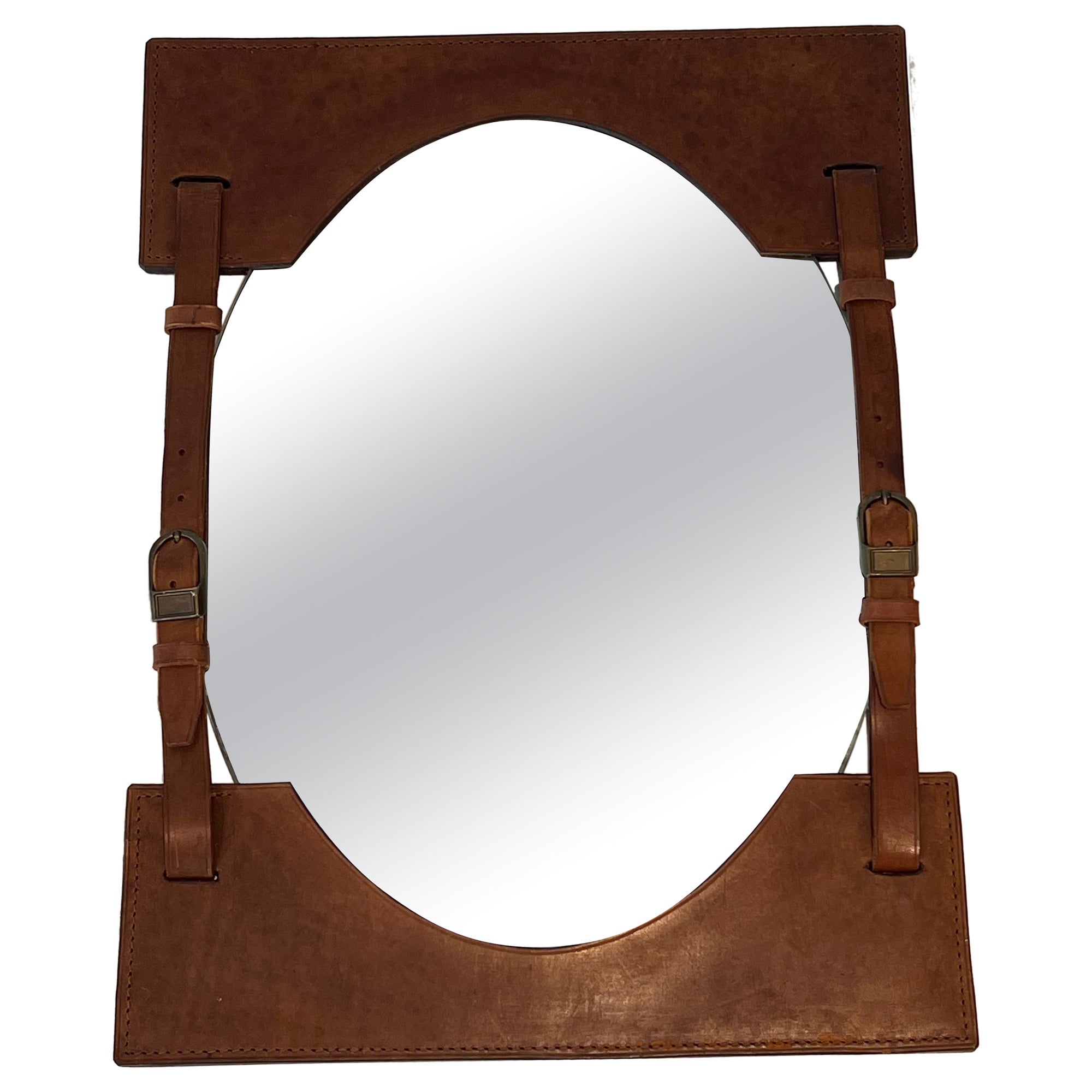 Specchio in pelle nello stile di Jacques Adnet