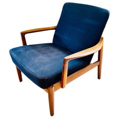 Danish Modern Teak Model 125 Lounge Chair by Tove and Edvard Kindt-Larsen
