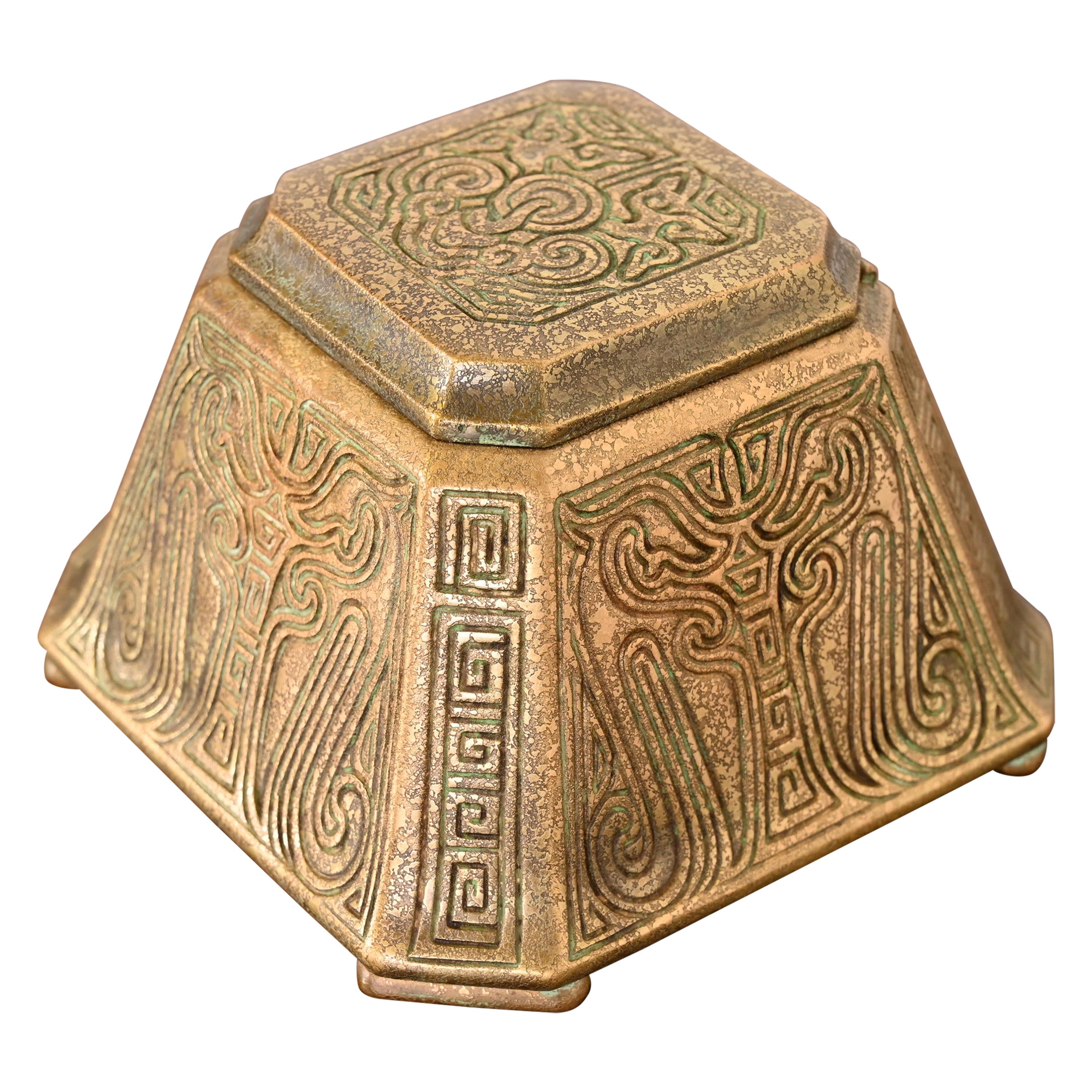 Tintero grande de bronce con motivo chino de los Estudios Tiffany de Nueva York, circa 1910