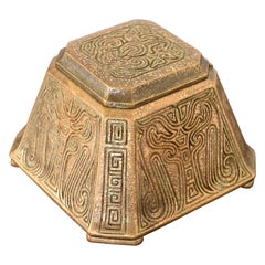 Tintero grande de bronce con motivo chino de los Estudios Tiffany de Nueva York, circa 1910