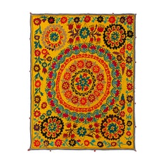 4.5x6 FT Handmade Silk Embroidery Vintage Wall Hanging. Couvre-lit Suzani jaune
