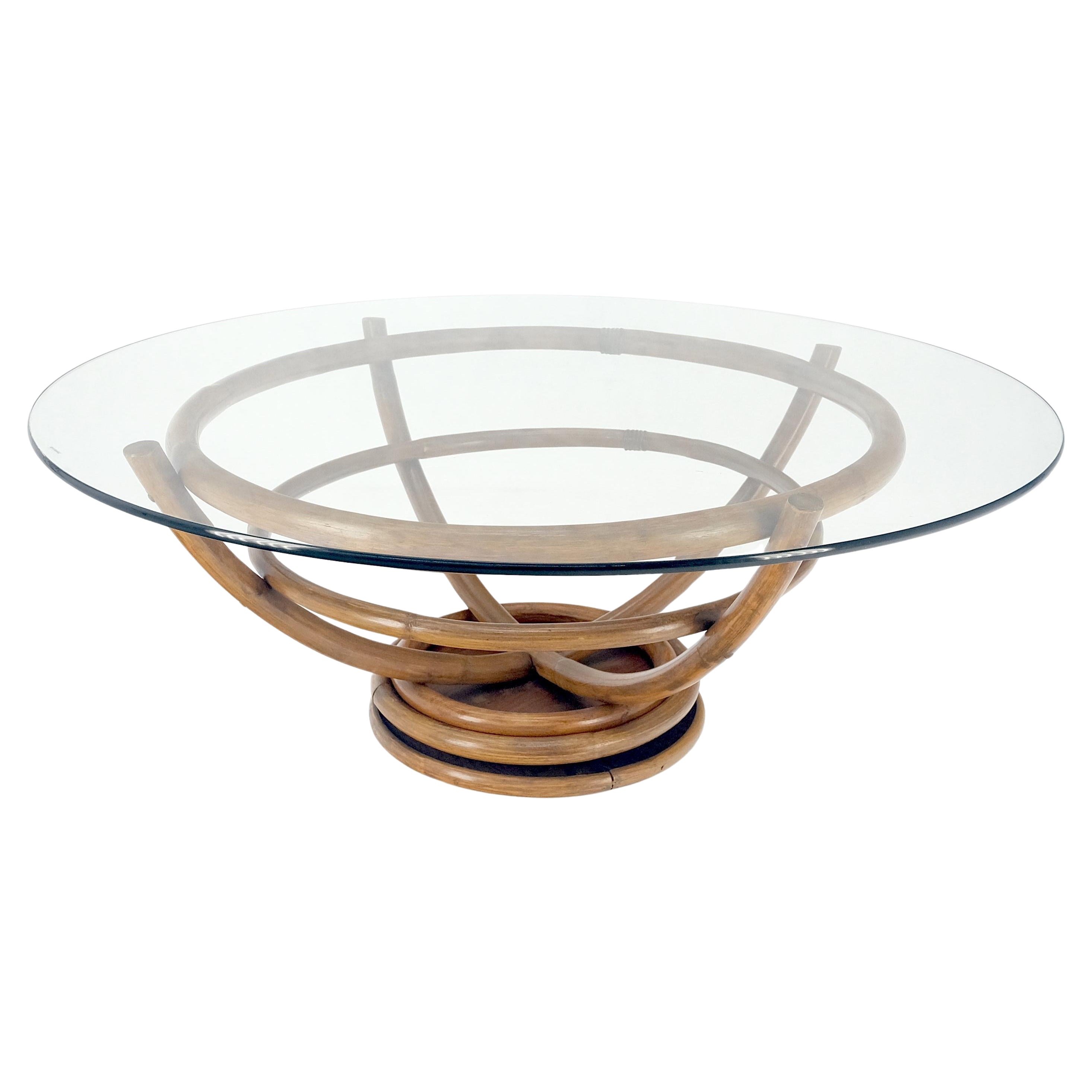 ¡Mesa de centro redonda de madera curvada con base de bambú y cristal de 48" de diámetro MINT!